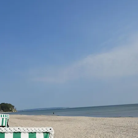 Comforts Near Seaside Charm, Cleaning Included * ゼリン