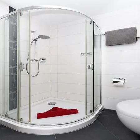 Comforts Near Seaside Charm, Cleaning Included Apartment *